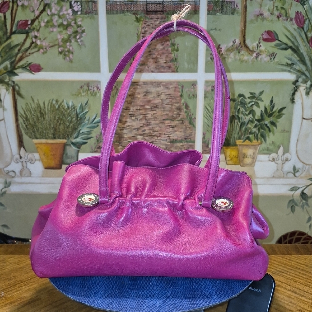Bvlgari: Fushia Leather Twist Shoulder Bag.Very Nice Cond. L.14"xH.10"×D.9". - Picture 2 of 16
